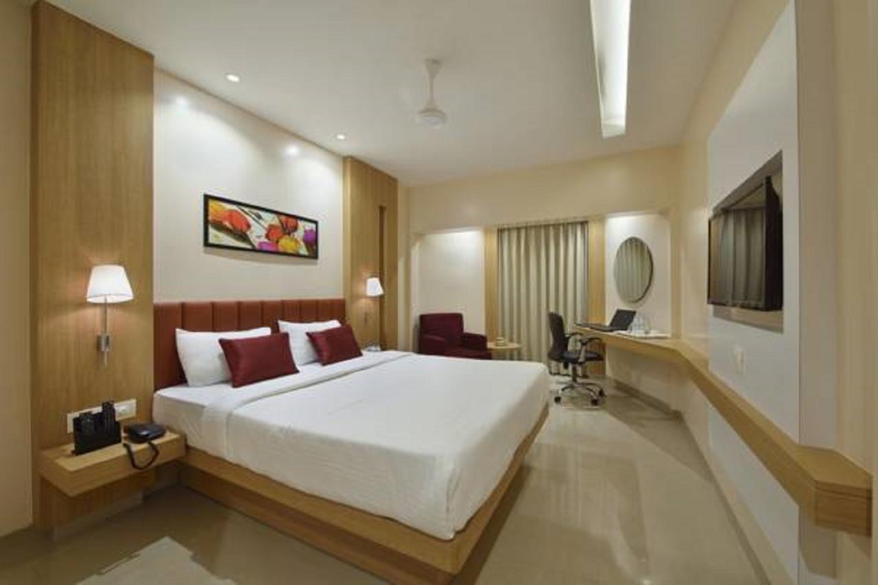 The Eastern Hotel Ankleshwar 外观 照片
